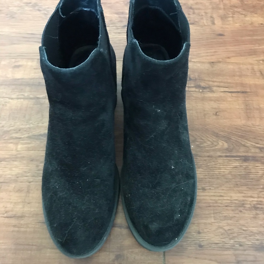 Black heeled ankle booties